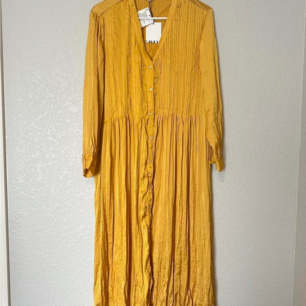 Bloggers favorite Zara crinkle dress - Picture 4 of 4